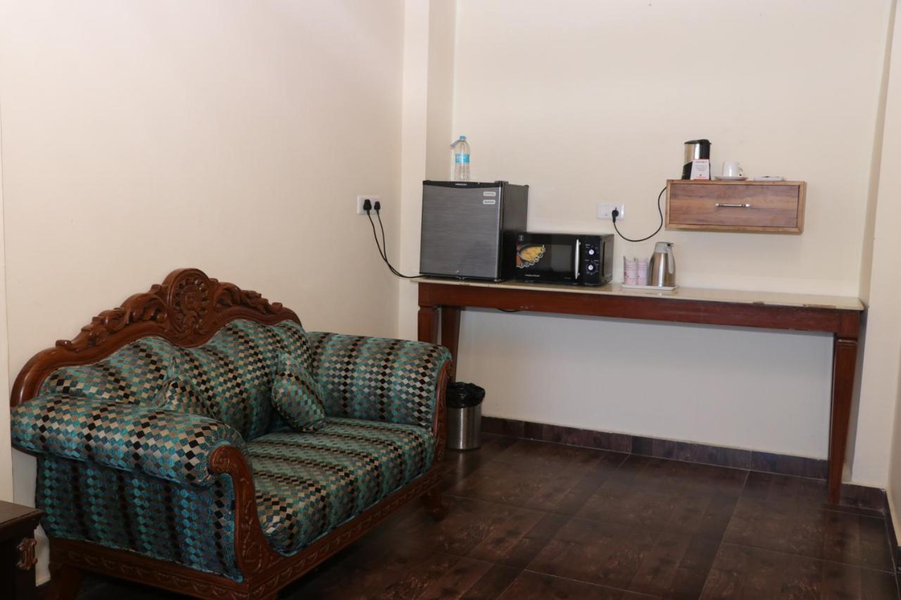 Maple Resort Chail Exterior photo